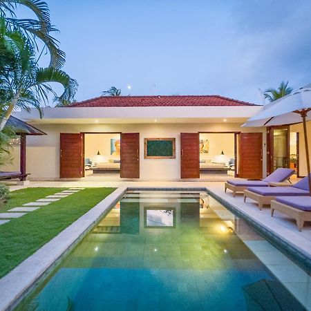 Villa Bugis Kayu Aya Seminyak Екстер'єр фото