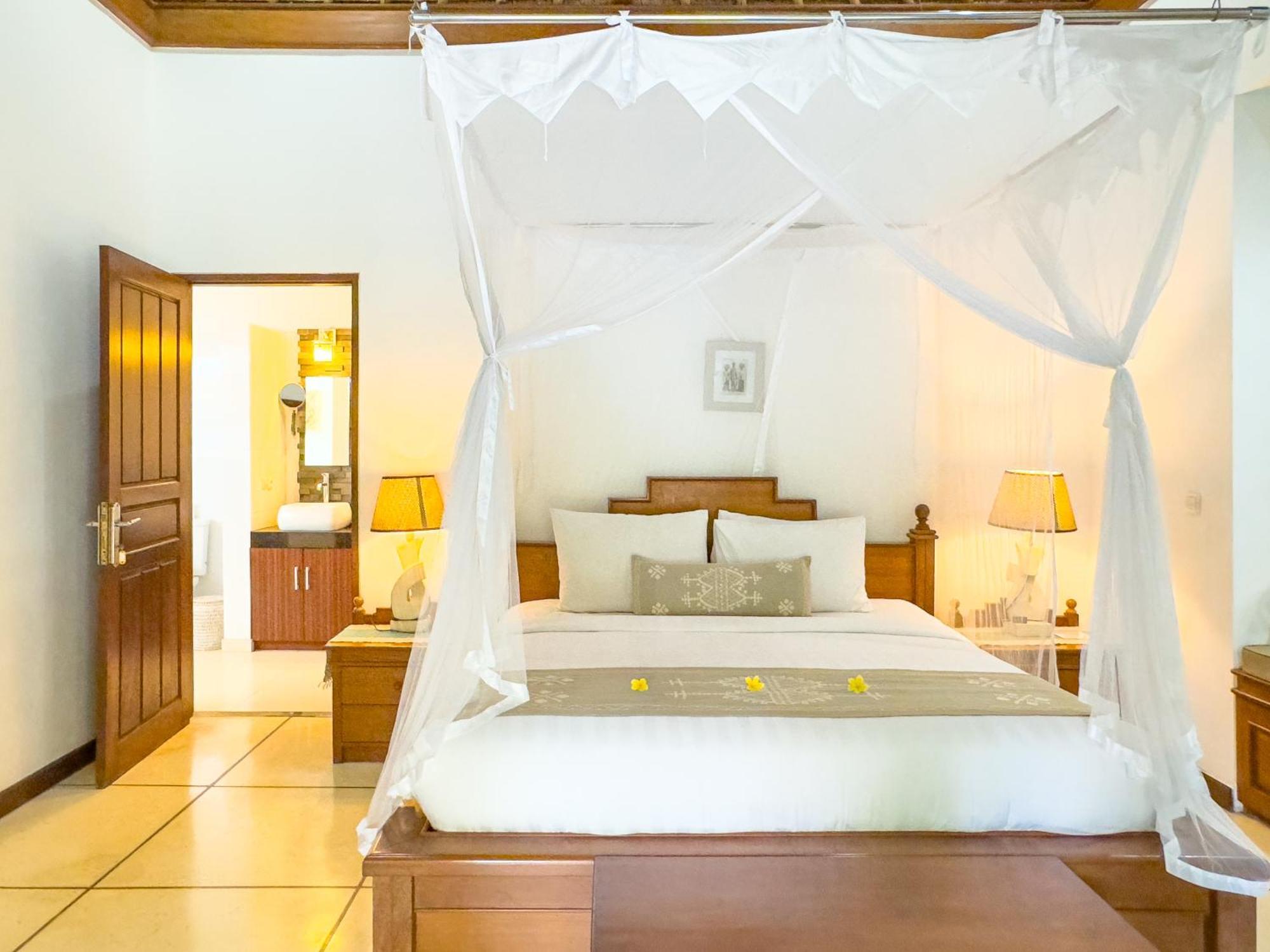 Villa Bugis Kayu Aya Seminyak Номер фото