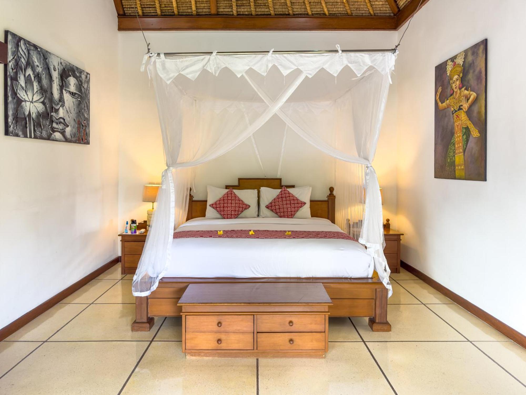 Villa Bugis Kayu Aya Seminyak Номер фото
