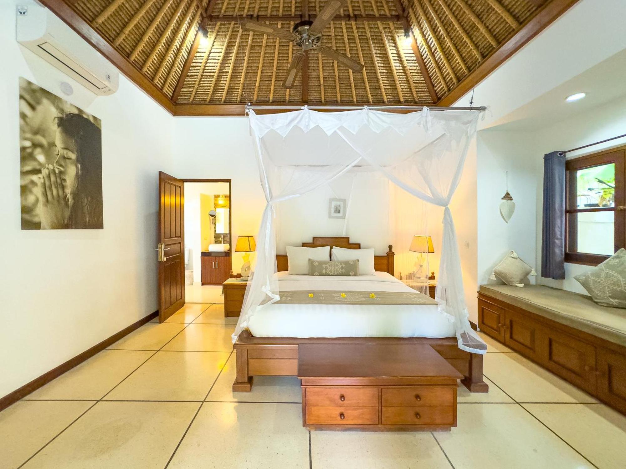 Villa Bugis Kayu Aya Seminyak Номер фото
