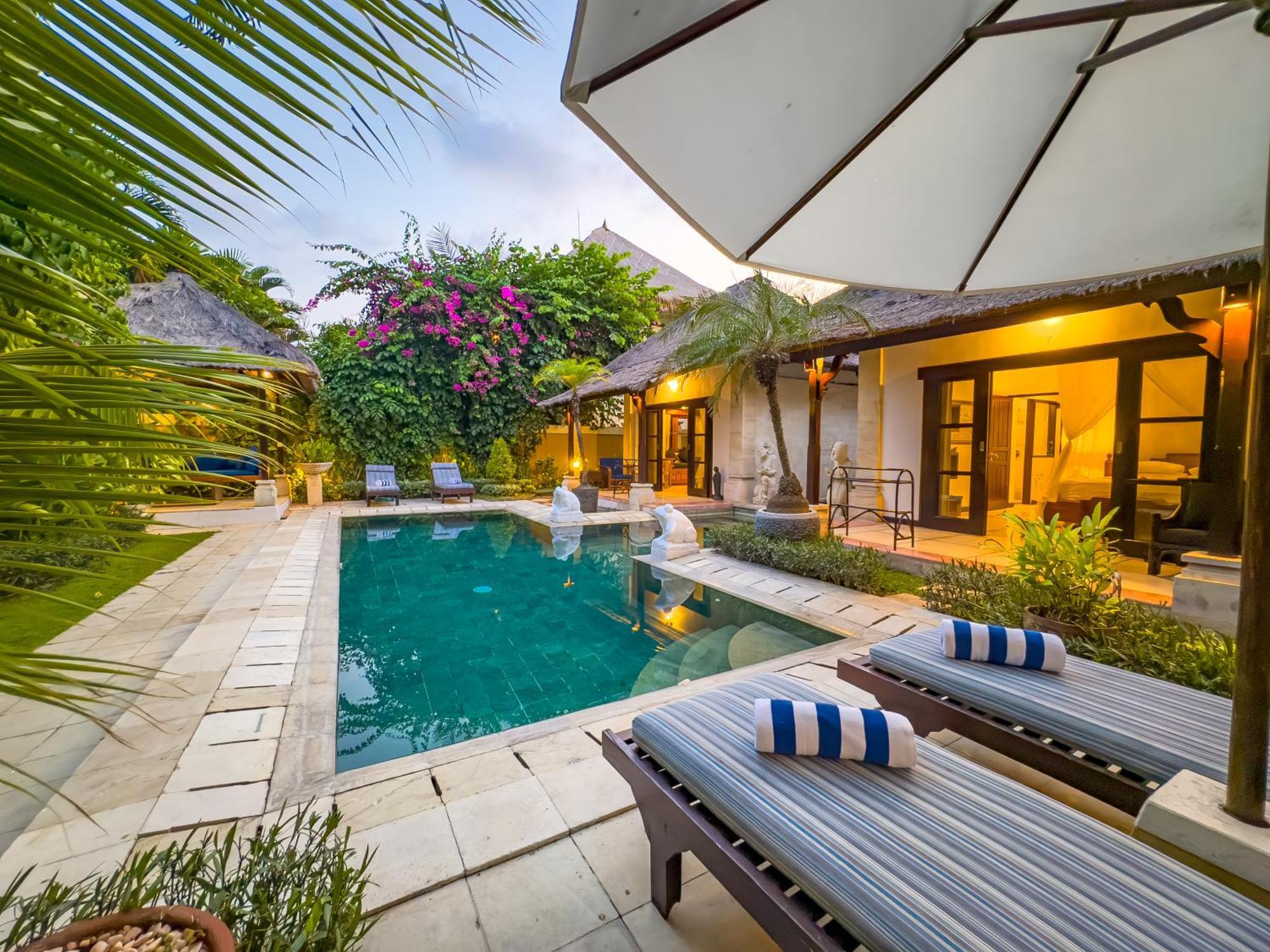 Villa Bugis Kayu Aya Seminyak Номер фото